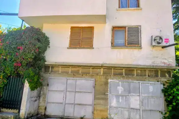 House in Oblast Pernik, Kladnica