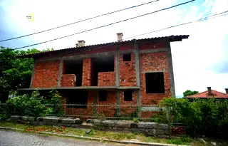 Къща в Перник, с. Кладница