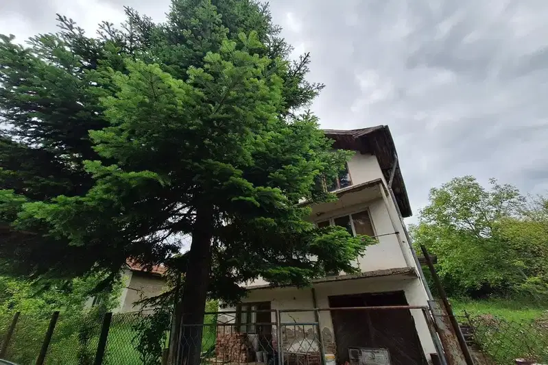 House in Oblast Pernik, Klenovik