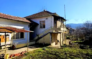 Къща в Перник, с. Копаница