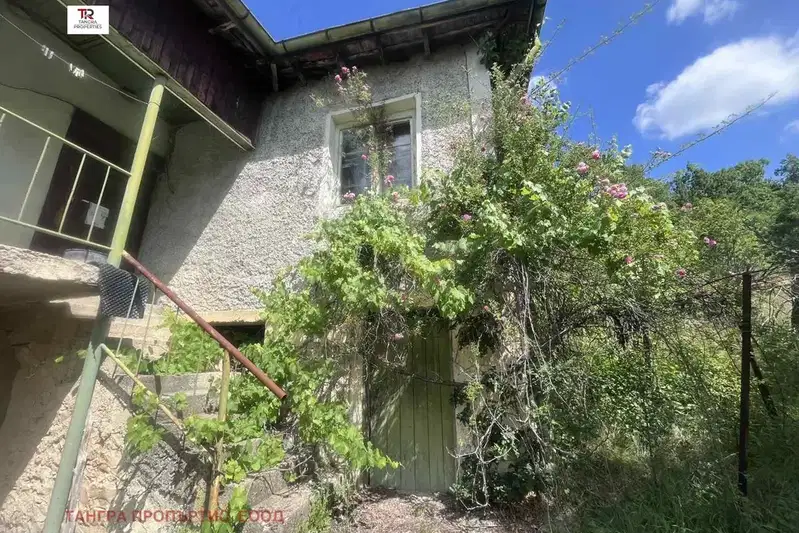 Къща в Перник, с. Косача