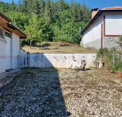 Photo 3 — House in Oblast Pernik, Lobosh