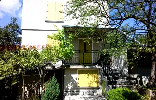 Къща в Перник, с. Лялинци