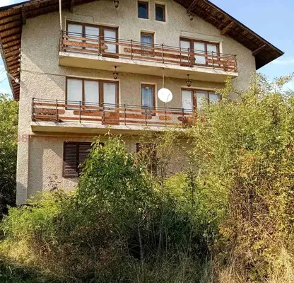 Photo 2 — House in Oblast Pernik, Lyulin