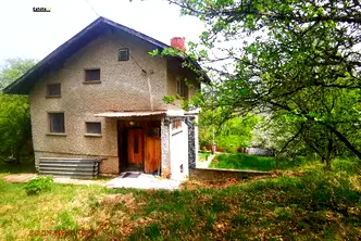 Къща в Перник, с. Мрамор