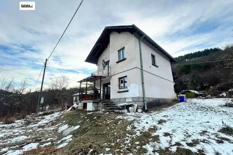 Къща в Перник, с. Мрамор