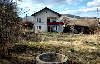 Къща в Перник, с. Мурено