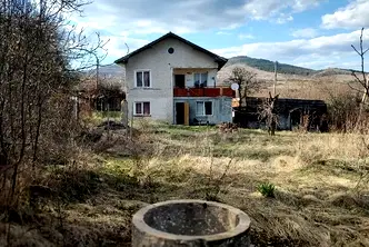 Къща в Перник, с. Мурено