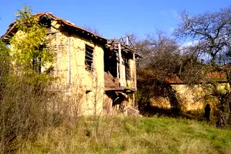 Къща в Перник, с. Мурено