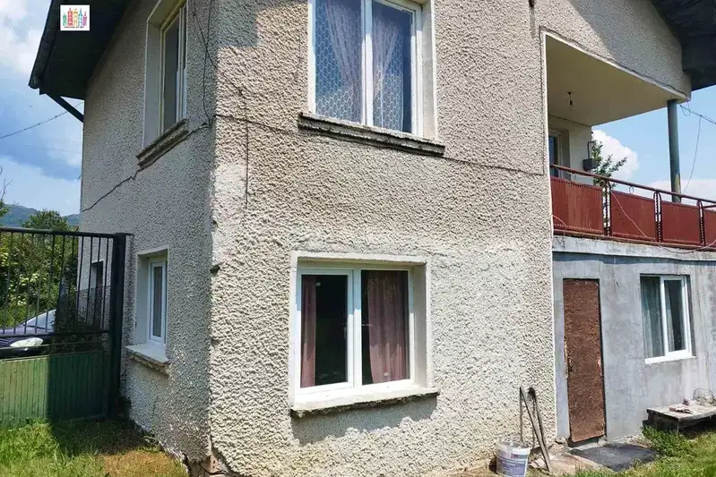 House in Oblast Pernik, Mureno