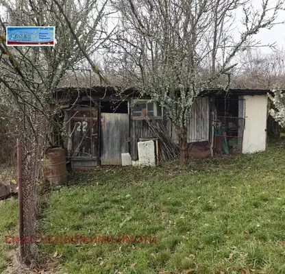Снимка 5 — Двуетажна къща с 4 стаи и панорамна гледка в с. Поцърненци