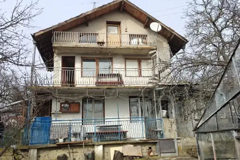 House in Oblast Pernik, Pocyrnenci