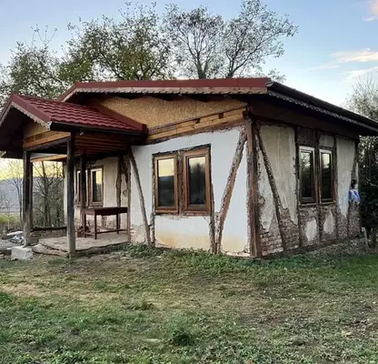 Снимка 2 — Къща в Перник, с. Поцърненци