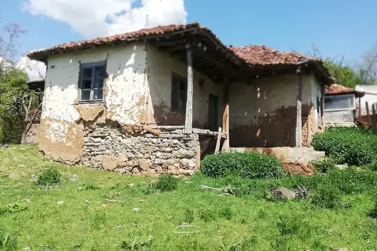 House in Oblast Pernik, Pocyrnenci