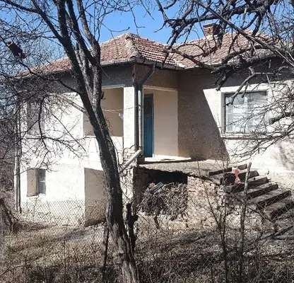 Снимка 3 — Къща в Перник, с. Поцърненци