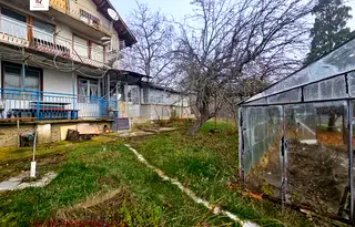 Къща в Перник, с. Поцърненци