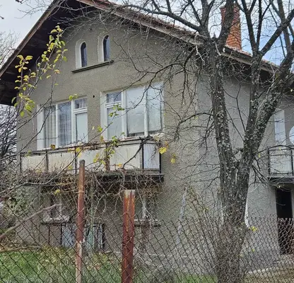 Снимка 2 — Къща в Перник, с. Режанци