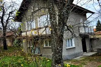 Къща в Перник, с. Режанци