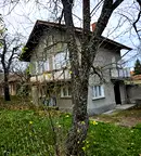 Къща в Перник, с. Режанци