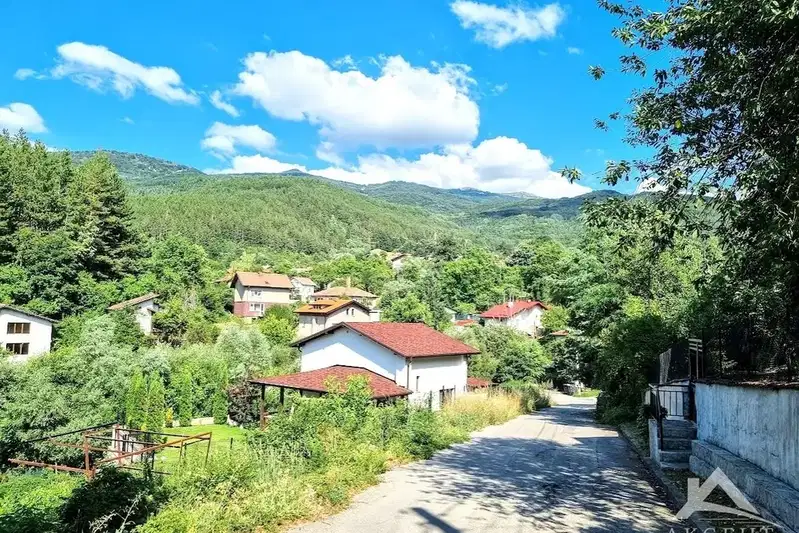 Къща в Перник, с. Рударци