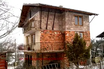 Къща в Перник, с. Селищен дол