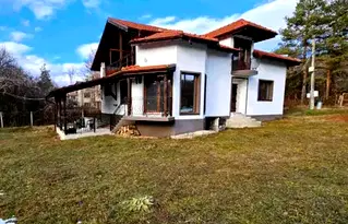 Къща в Перник, с. Сирищник