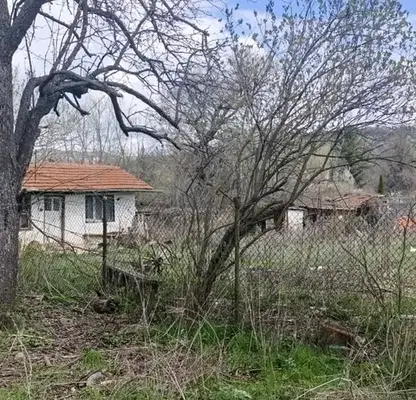 Снимка 2 — Къща в Перник, с. Сирищник