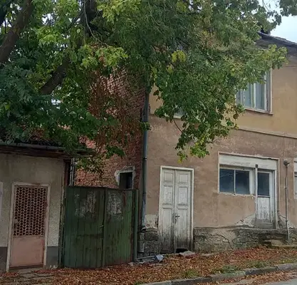 Снимка 3 — Къща в Перник, с. Сирищник