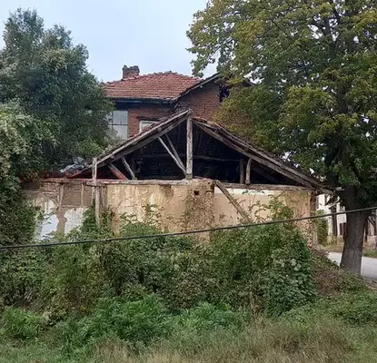 Снимка 4 — Къща в Перник, с. Сирищник