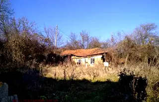 Къща в Перник, с. Станьовци