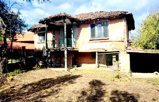 Къща в Перник, с. Светля