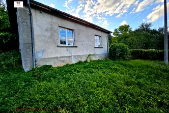 Къща в Перник, с. Светля