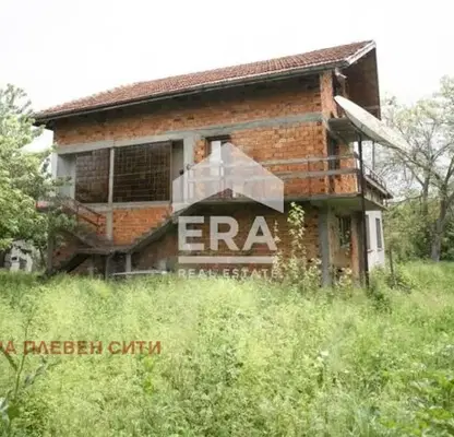 Снимка 4 — Къща с три сгради и двор в с. Еница, област Плевен