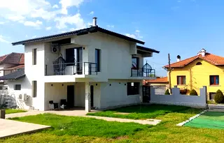 Къща в Плевен, Долни Дъбник