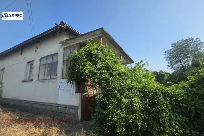 Къща в Плевен, Долни Дъбник