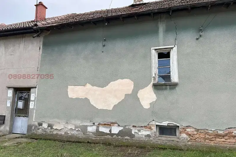 House in Pleven, Kneja