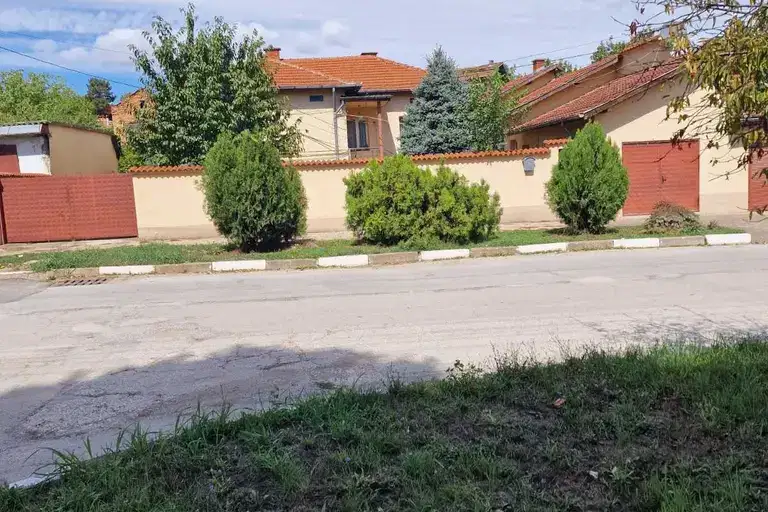 House in Oblast Pleven, Slavyanovo