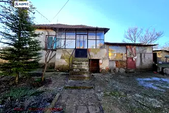 Къща в Плевен, Тръстеник