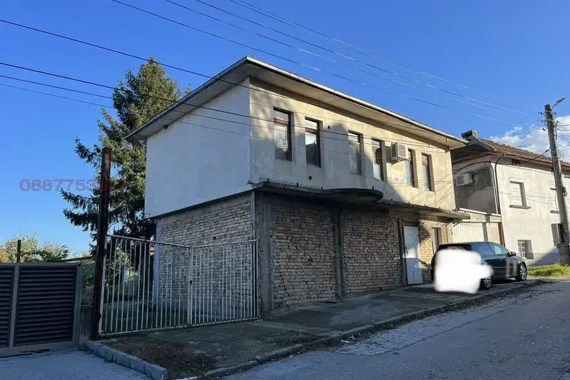 Къща в Плевен, Тръстеник