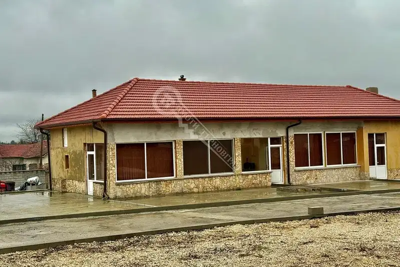 Къща в Плевен, Тръстеник
