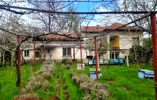 Къща в Плевен, Тръстеник