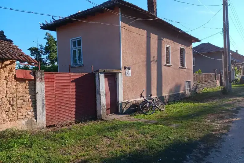 House in Oblast Pleven, Asenovci