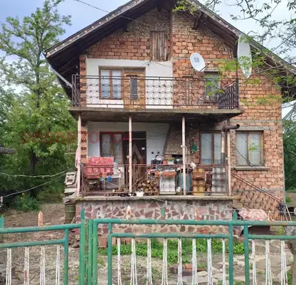 Снимка 3 — Къща в Плевен, с. Бресте