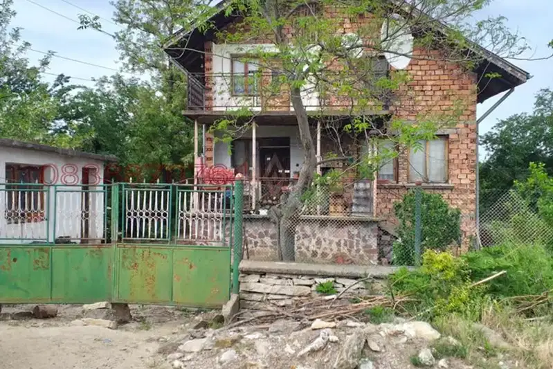 House in Oblast Pleven, Breste
