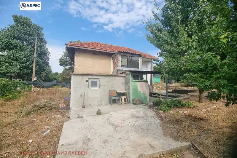 Къща в Плевен, с. Брестовец