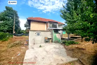 Къща в Плевен, с. Брестовец