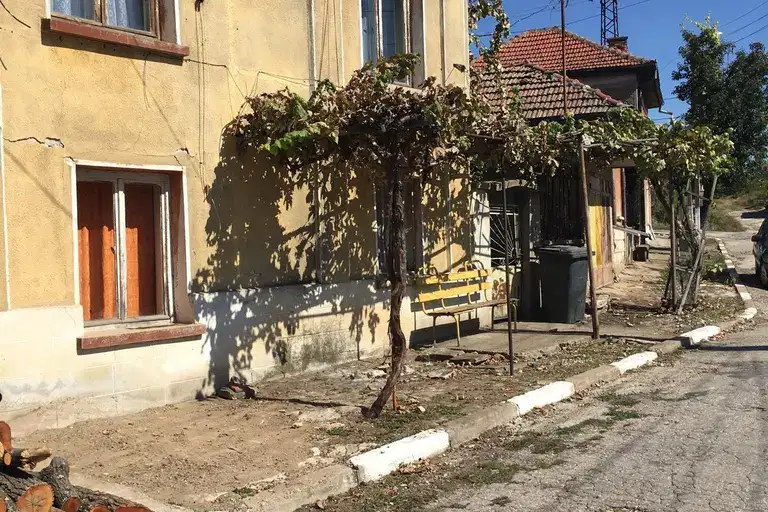 Къща в Плевен, с. Брестовец