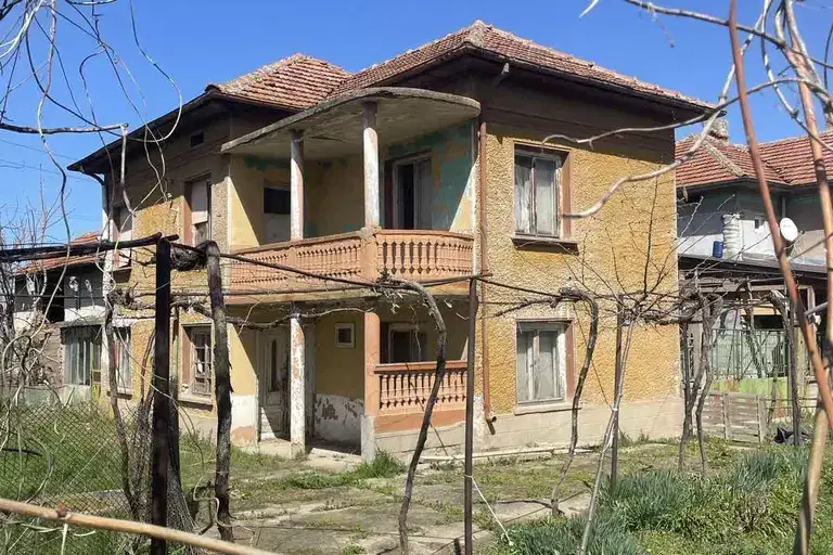 House in Pleven, s. Disevitsa