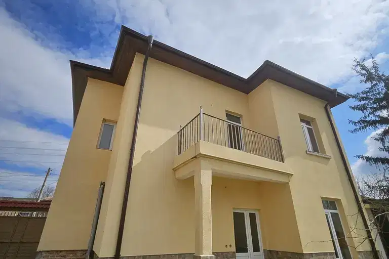 House in Oblast Pleven, Gradina