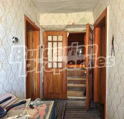Photo 5 — Two-storey house with garage in Gradina village, Pleven region